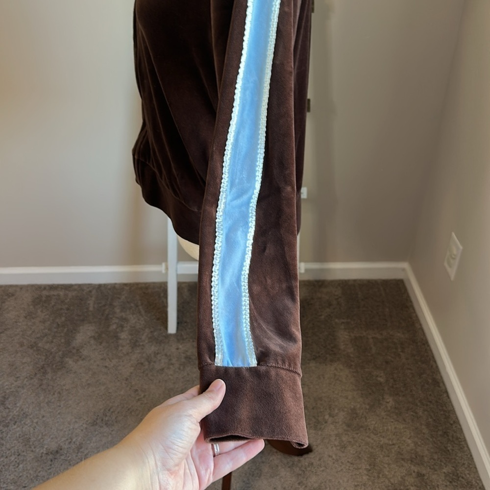 N.Y.L. Chocolate Brown Velour Hoodie with Blue Striping on Arms Size Medium GUC - Picture 14 of 17